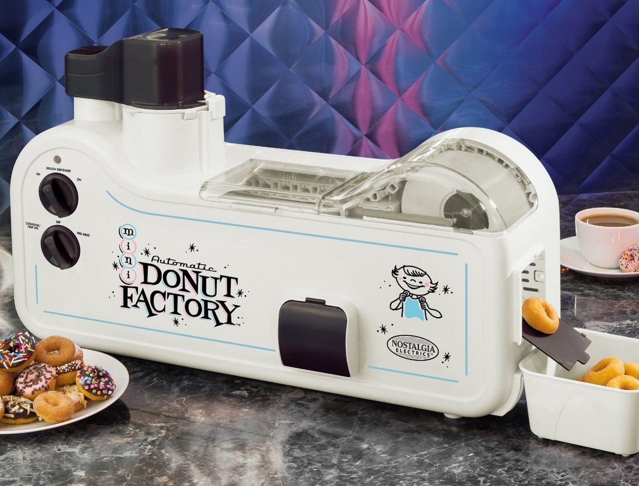 Automatic Mini Donut Factory by Nostalgia Electrics » Gadget Flow