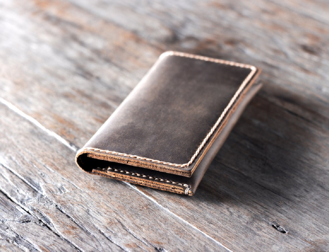 Distressed Leather iPhone SE/5s Wallet