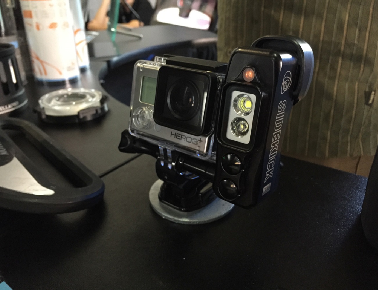 Sidekick - A <em class="algolia-search-highlight">Gopro</em> Light To Capture Perfect Imagery At Night