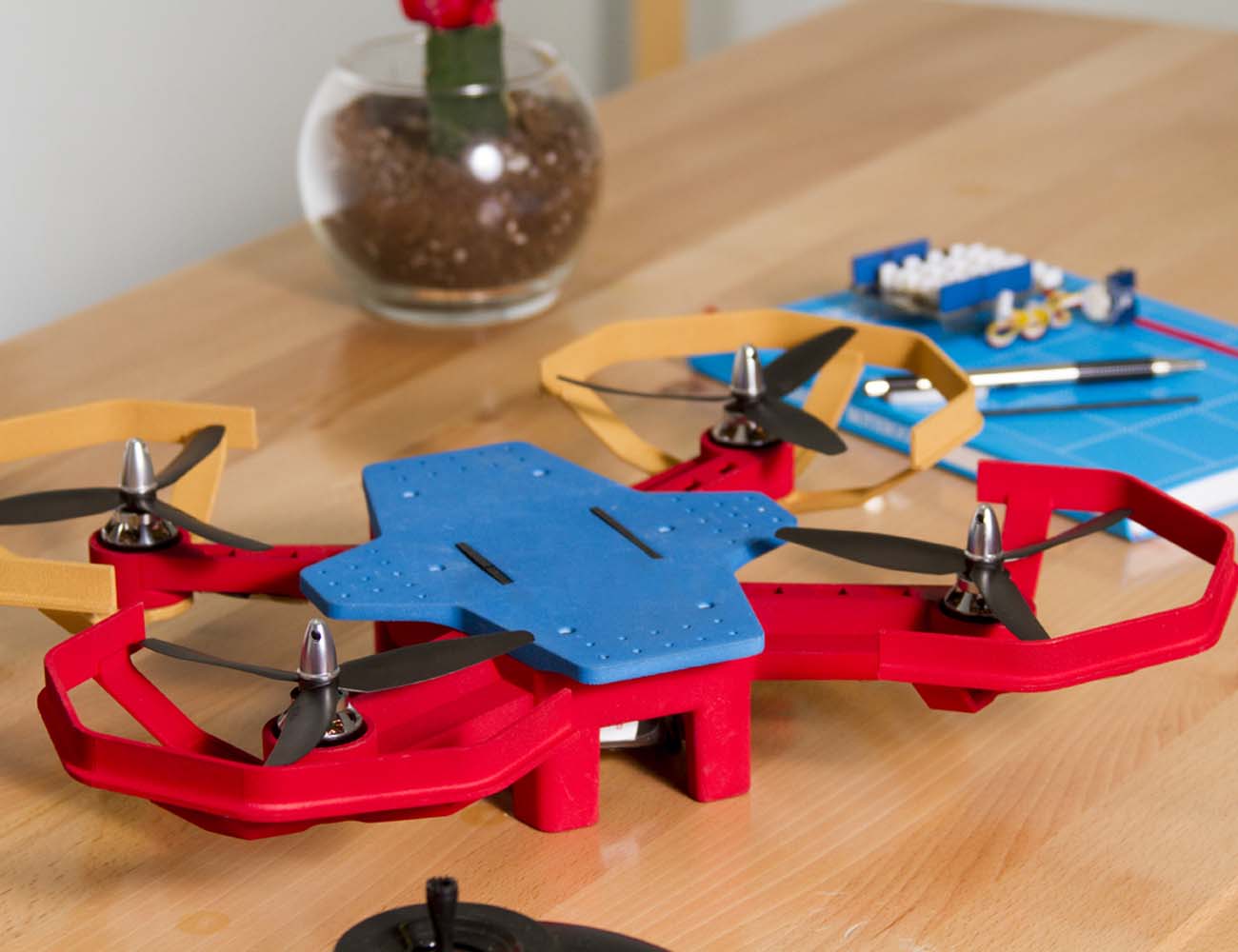 Eedu – An Easy Drone Kit That Teaches You Coding And Robotics