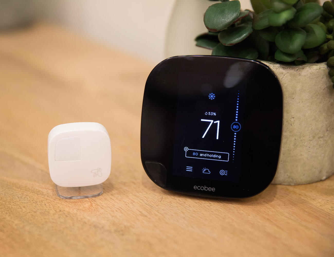 Ecobee3 – Wi-Fi Thermostat with Remote Sensor