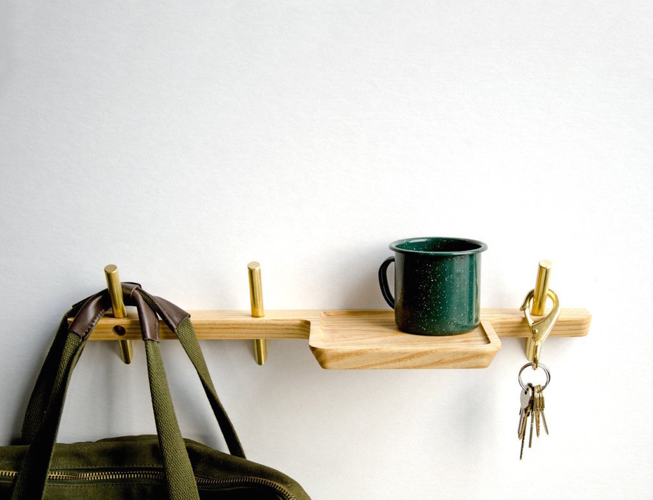 Intersect Valet – A Series of Wall Hooks and Wall Shelf