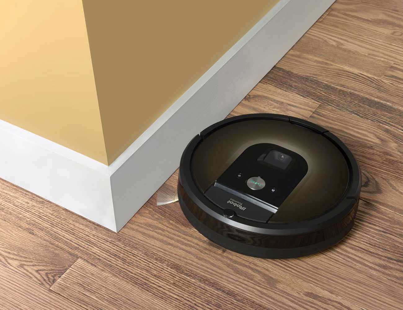 iRobot Roomba 980 vacuum cleaning robot can navigate through your home