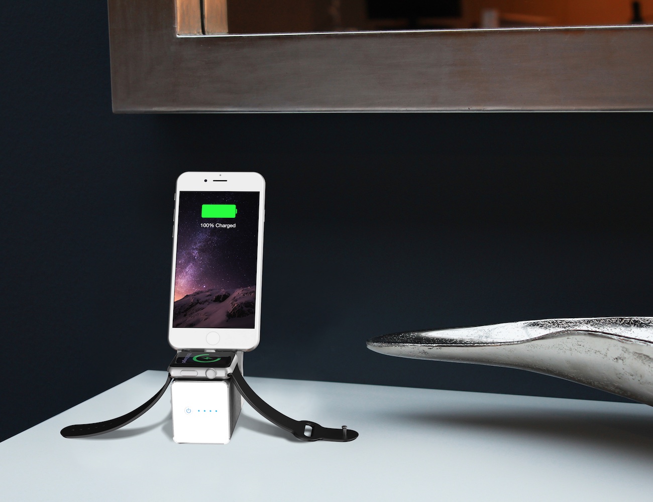 Move! The First Wireless Charger and Power Bank for iPhone and Apple Watch