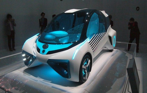 Toyota FCV Plus Concept: Powerful, Green and Social