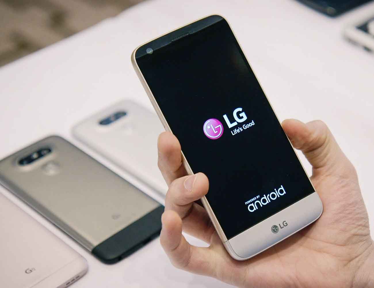 LG G5 – World’s First Modular Android Phone