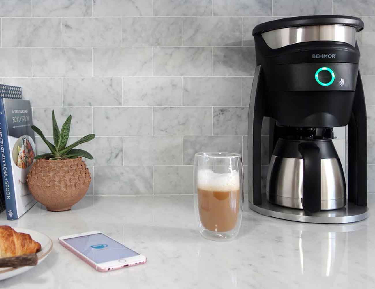 https://thegadgetflow.com/wp-content/uploads/2016/03/Behmor-Connected-Temperature-Control-Coffee-Maker-1.jpg