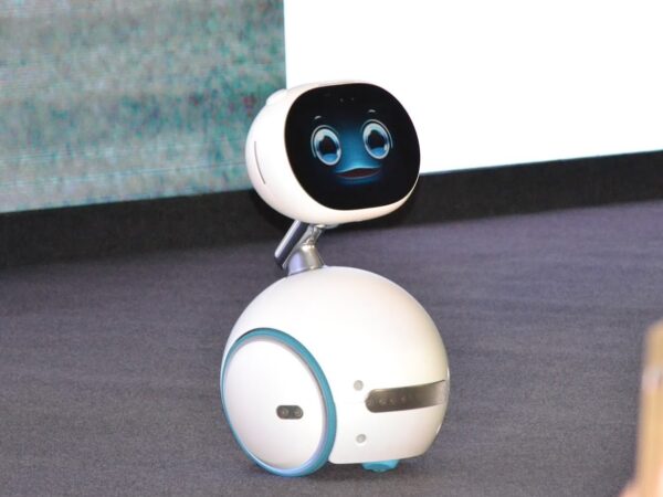 ASUS Zenbo Intelligent Robot can add smart help to almost any industry