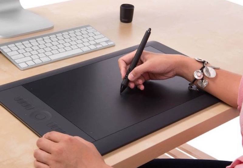 17 Awesome Gadgets for the Perfect Workspace Setup