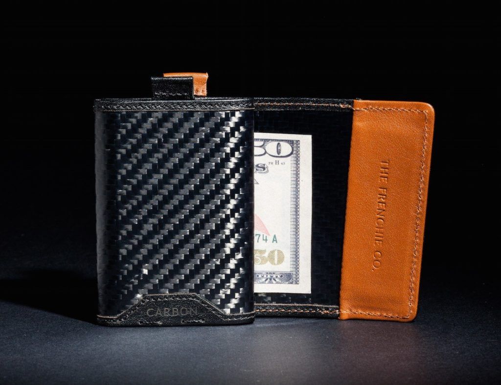 the-worlds-first-speed-wallet-now-in-carbon-fiber