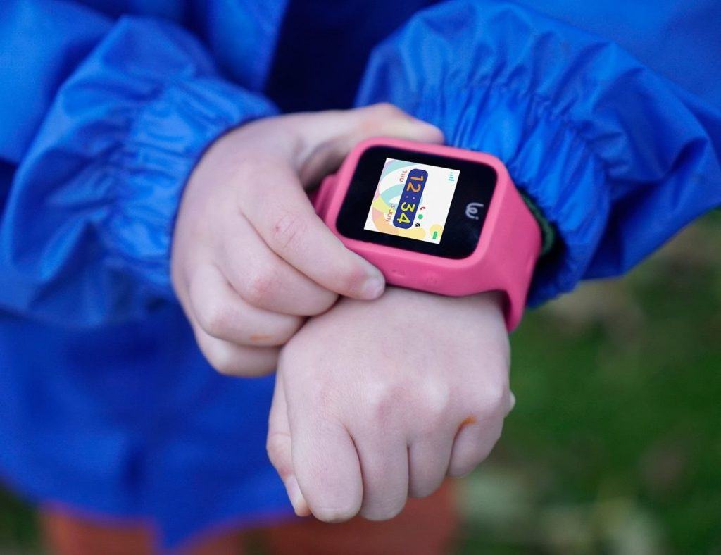 GPS smartwatch for kids