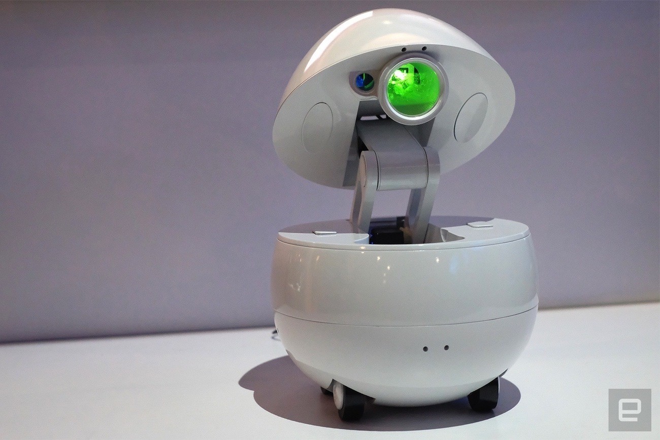 EILIK Bot - Cute Little Companion Robot on Your Desktop with Emotional  Intelligence Technology - Tuvie Design