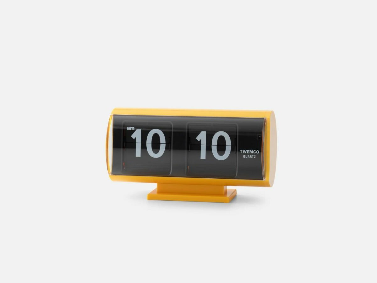Twemco Table Flip Clock QT-30T has a mid-century design & is practically maintenance-free Twemco Table Flip Clock QT-30T has a mid-century design & is practically maintenance-free