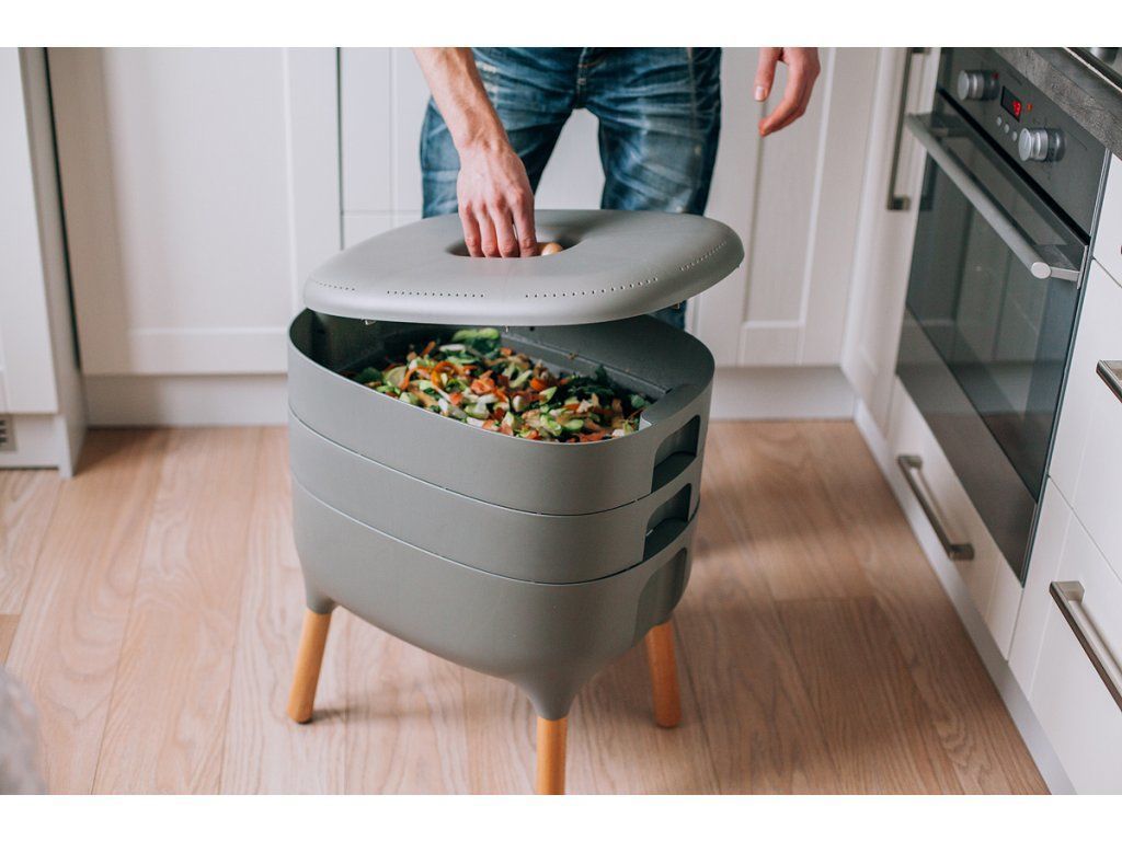 Urbalive Worm Farm Indoor Composter helps you avoid unnecessary landfill waste