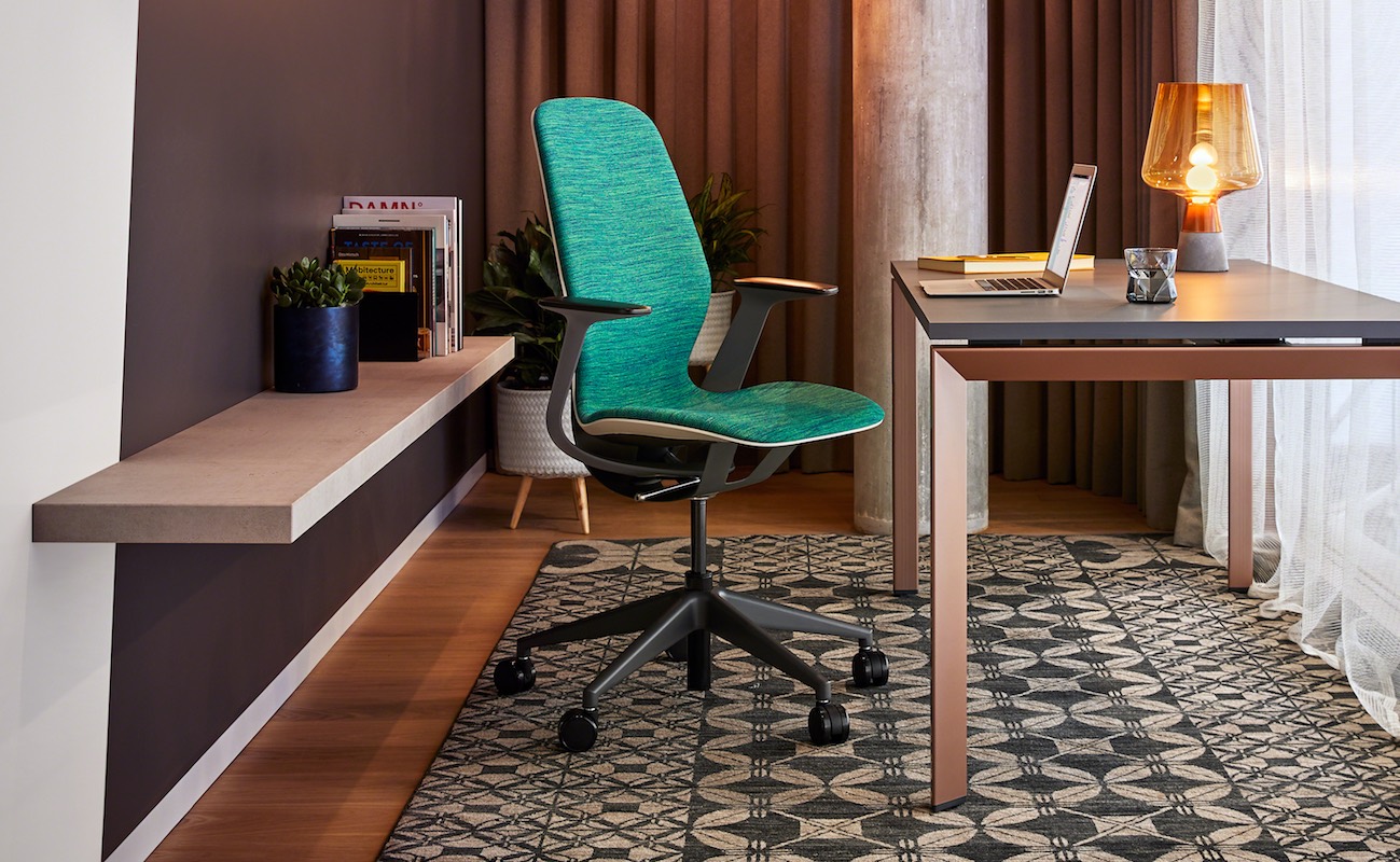 Here are the best chairs for work and play in 2019 - Steelcase SILQ Ergonomic Office Chair 04