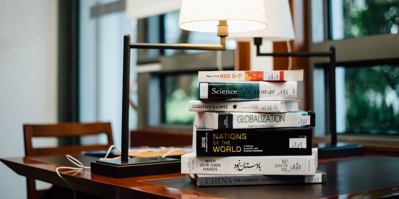 Must-read inspirational tech books to add to your reading list