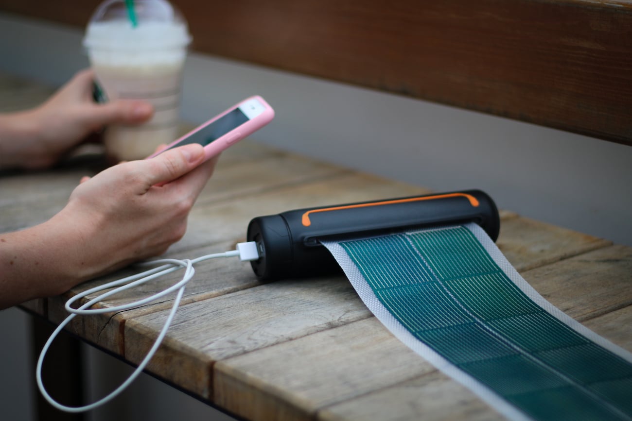 SOUL Solar Scroll Portable Solar Charger