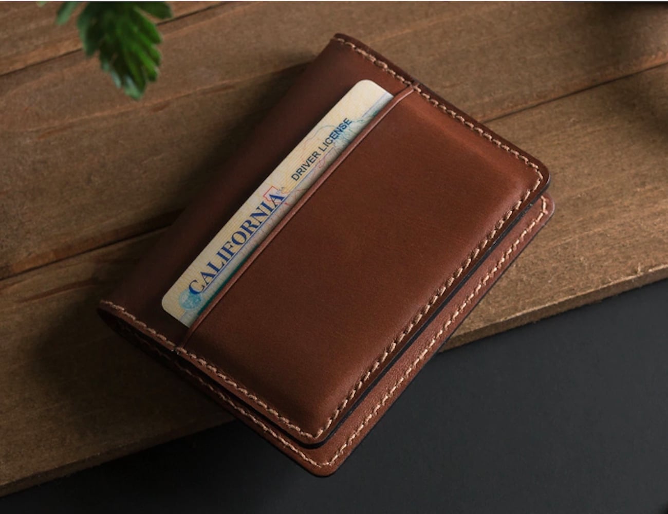 Nomad Tile Slim Tracking Wallet adds intelligence to style