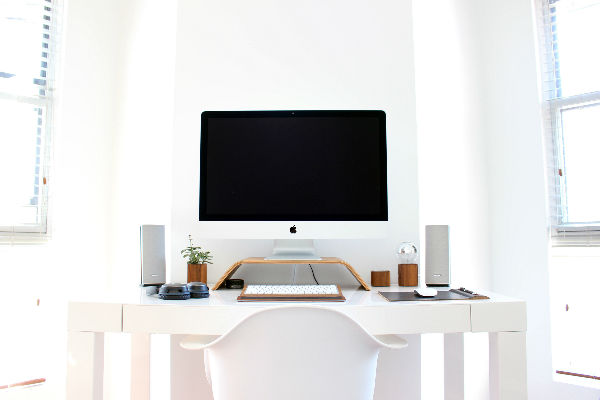 Clean Modern Desk Setup