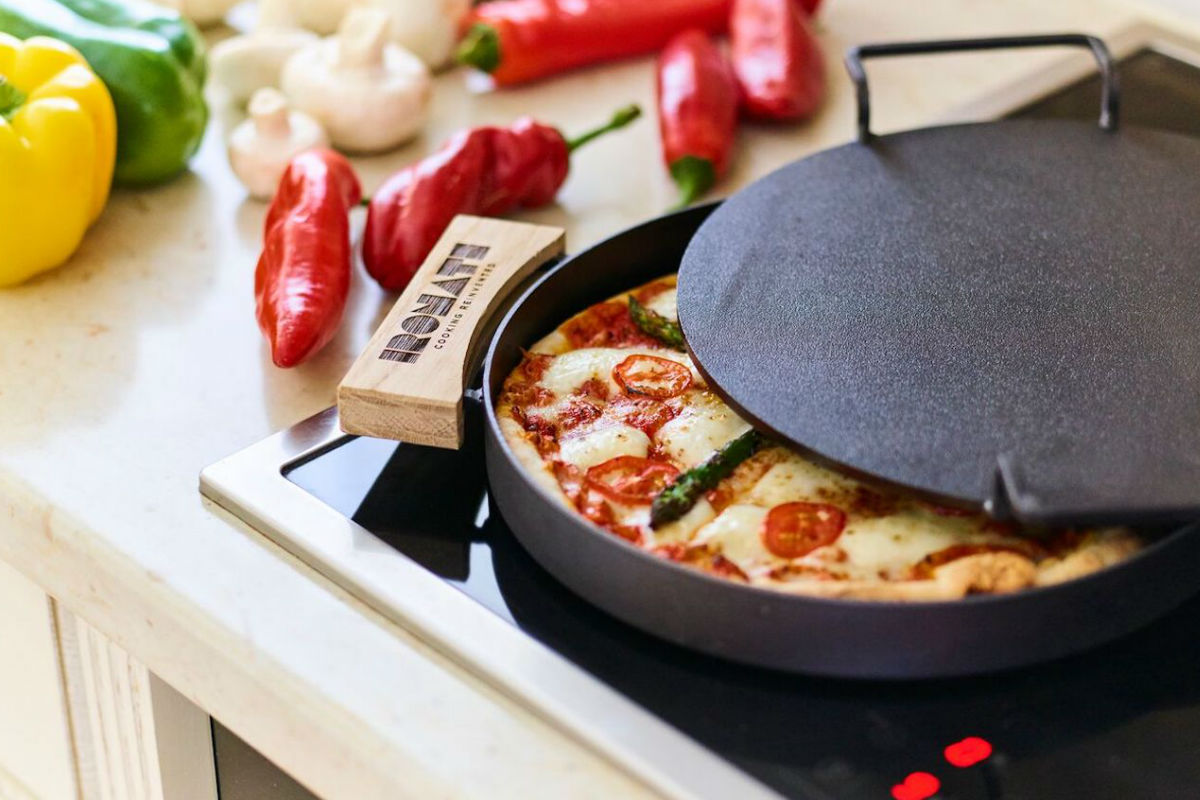 7 Pizza makers for a cheese-filled weekend