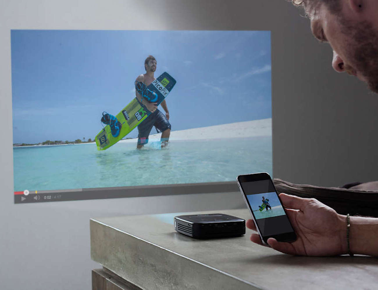 Philips PicoPix Smart Pocket Projector shows your content wherever you want