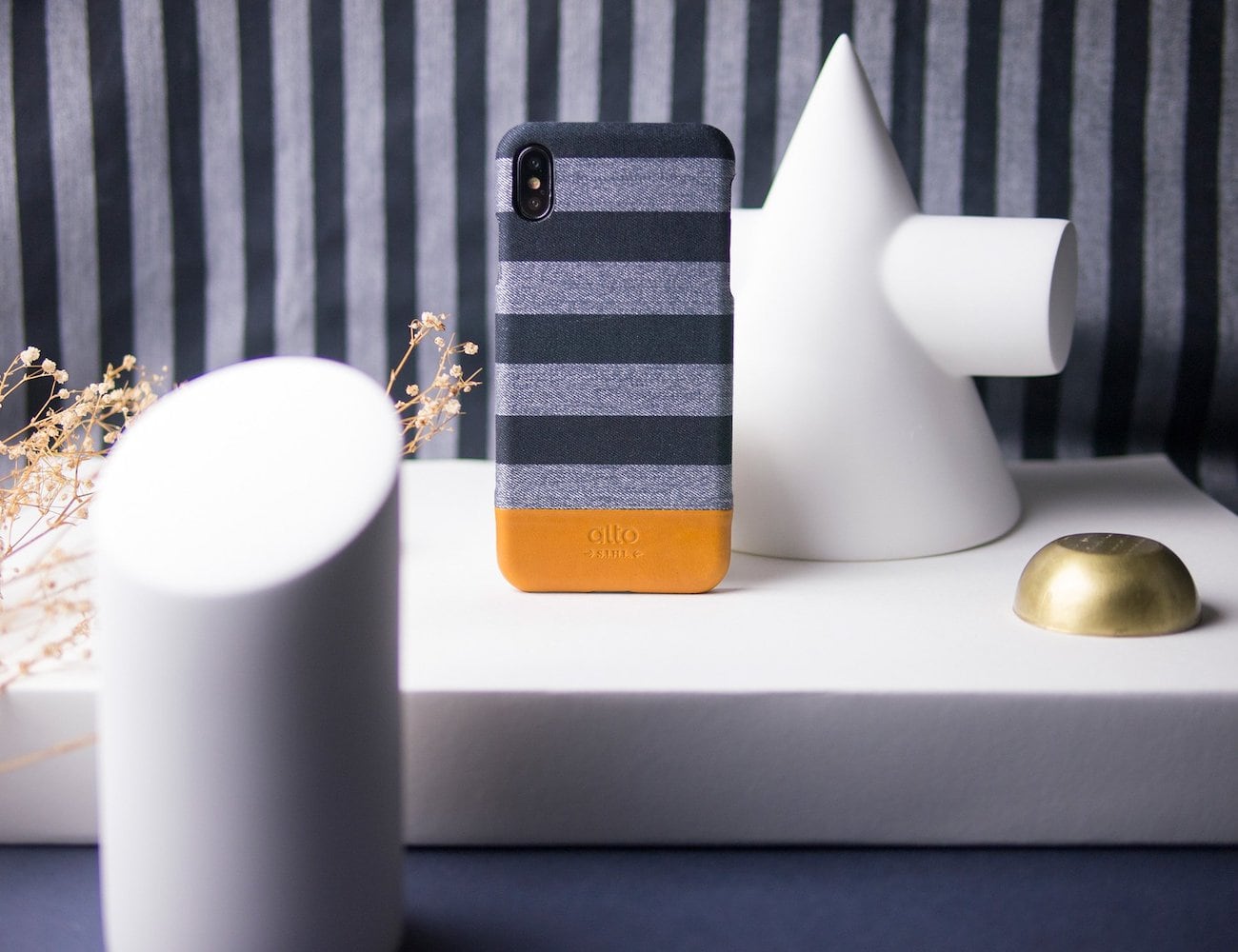 Alto Denim Leather Case iPhone XS Max Collection offers chic protection for your smartphone