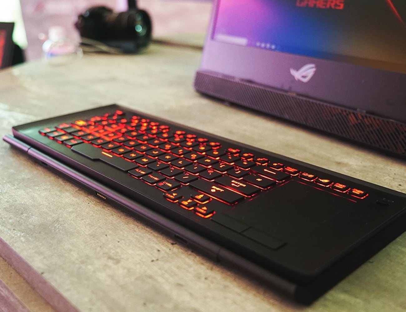 8 Gaming laptops worthy of taking you to the next level - Asus ROG Mothership 02