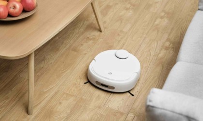 Smart robot vacuum and mop performs automatically