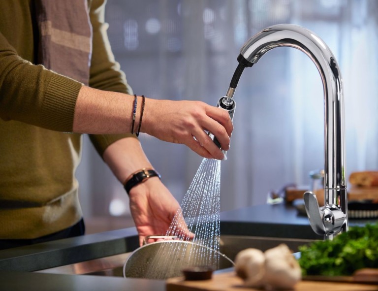 Konnect Sensate dispenses precise water measurements