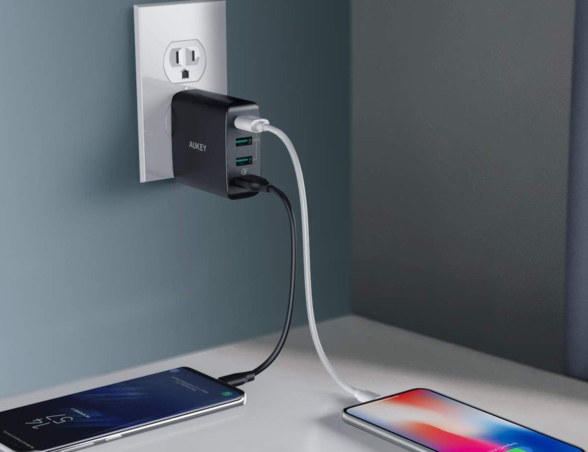 AUKEY Quick Charge 3.0 4-Port USB Wall Charger charges devices four times faster