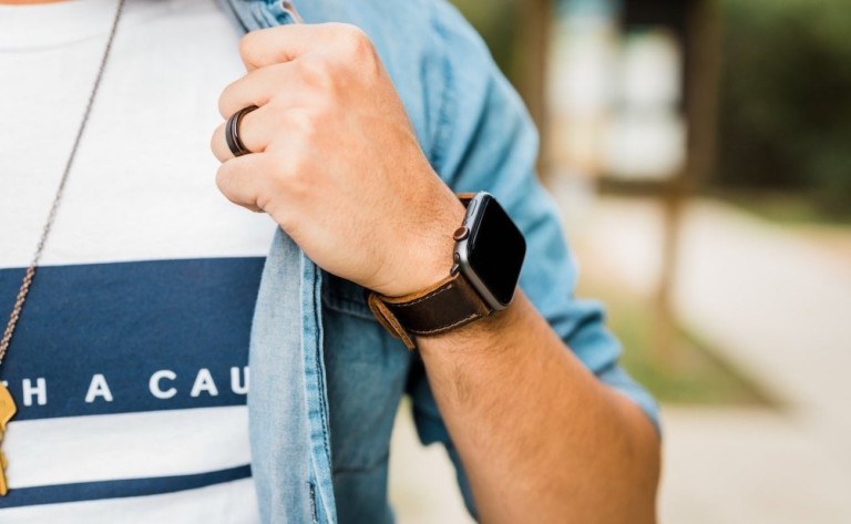 Arrow & Board Porter Apple Watch Band Series works with casual and formal outfits