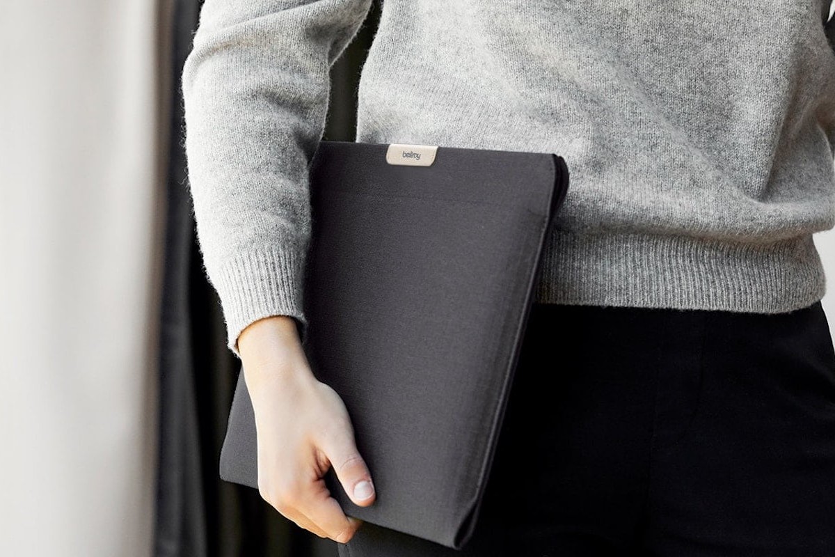 Bellroy Laptop Sleeve Google Edition Pixelbook Go Case easily opens with just one hand