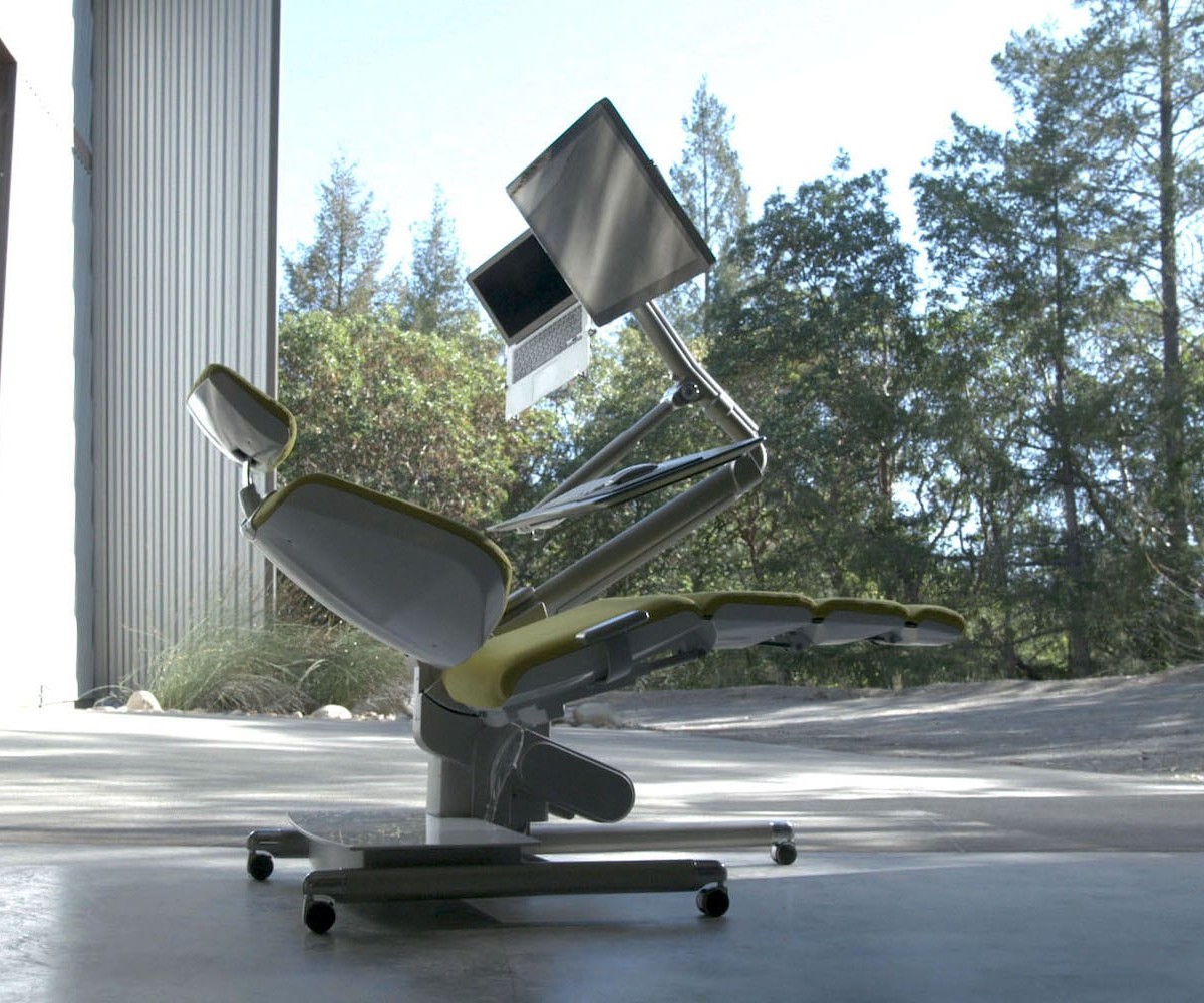 Altwork Station Mechanical Desk lets you work in any position you want