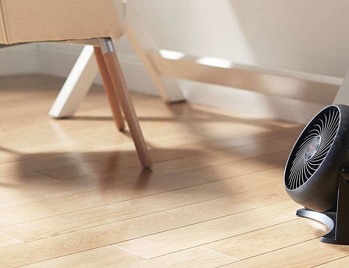 Honeywell TurboForce Air Circulator Tabletop Fan pivots 90º to circulate the air in any room