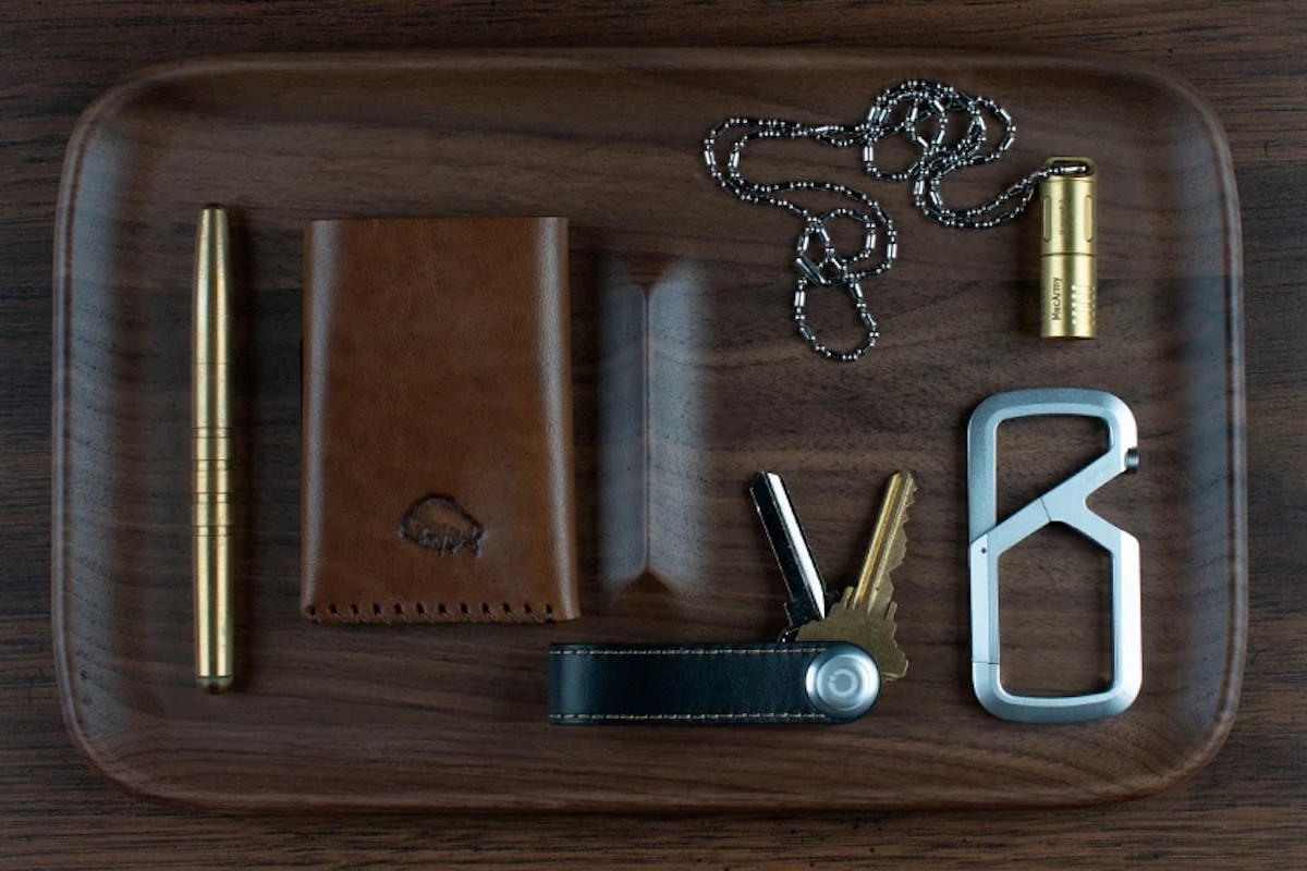 Craighill Nocturn Catch Wood Valet Tray provides a beautiful place to store your EDC essentials