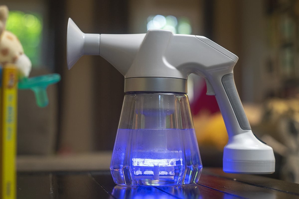 Egret EO Blaster Cleaner & Deodorizer instantly kills viruses, bacteria, germs, and odors