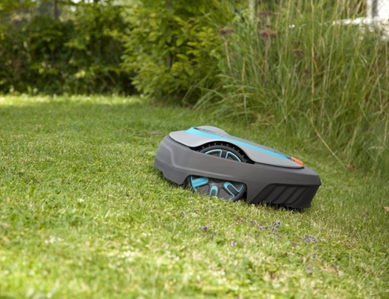GARDENA Smart SILENO City Robotic Lawnmower Set
