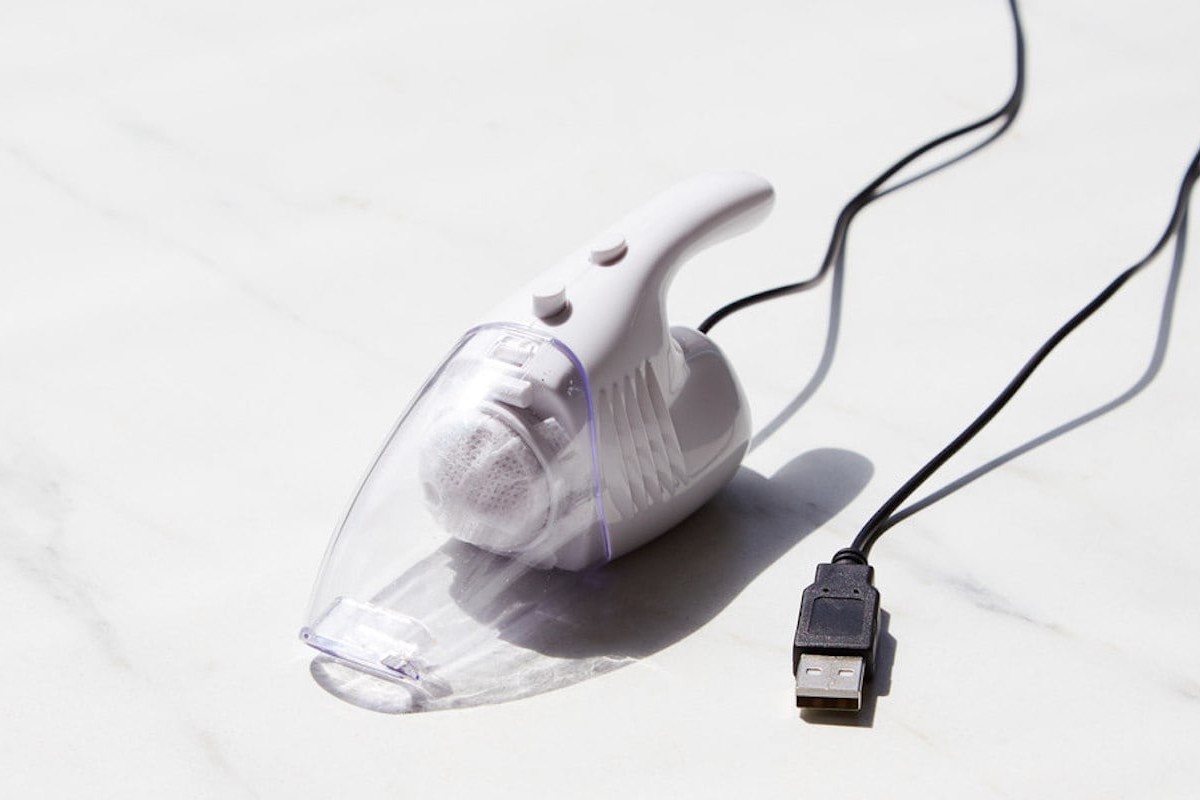 This Cute USB Vacuum Is Fewer Than 8 Inches Long