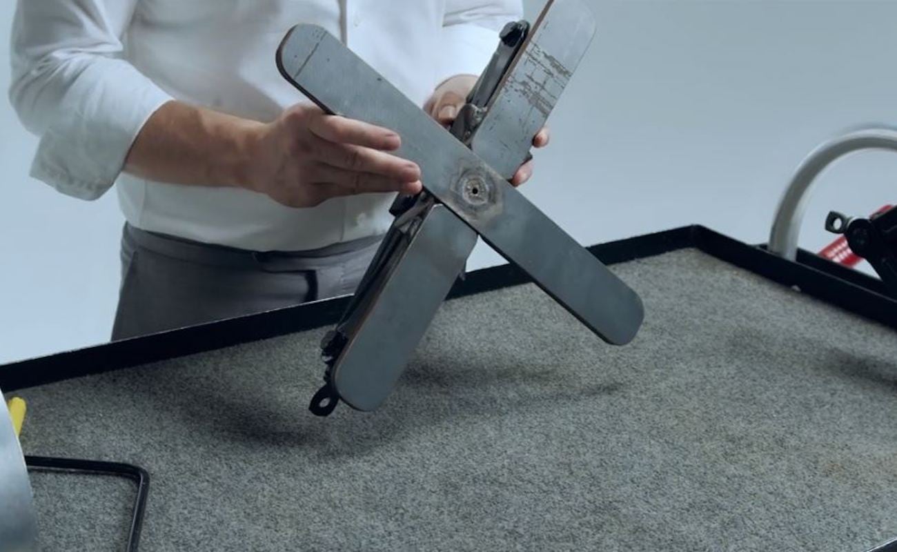 This Safe Car Jack Is a Better Way to Change Your Tire