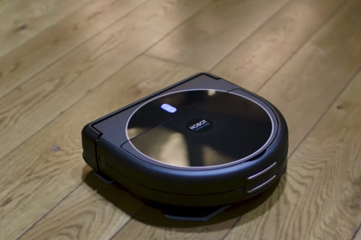 Hobot LEGEE-688 Robot Mop Vacuum uses a smart navigation system to find its way around