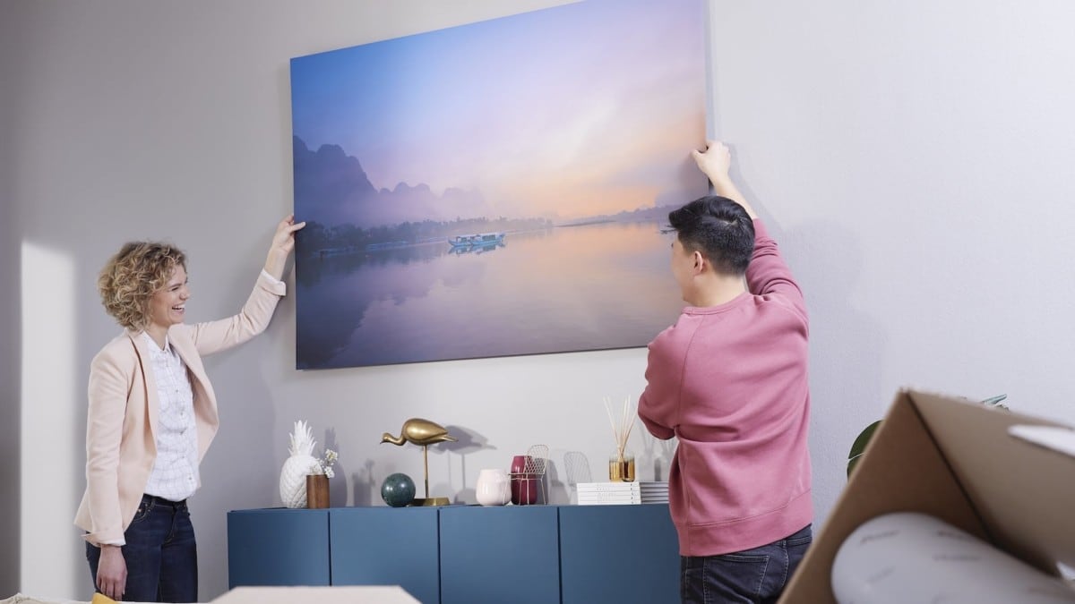 This large photo frame system makes it easy to display your favorite photos » Gadget Flow
