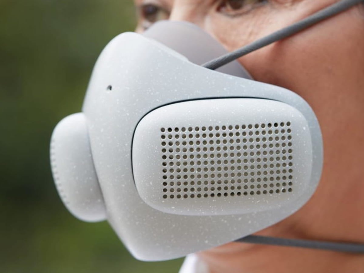 This Wearable Smart Purifier Is a Useful Face Mask