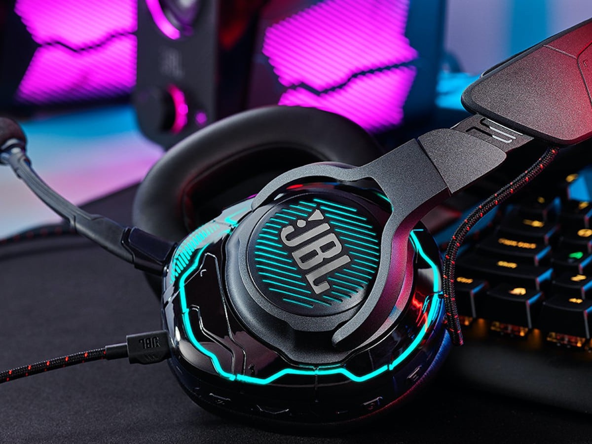 JBL Quantum ONE Pro Gaming Headset produces accurate audio positioning