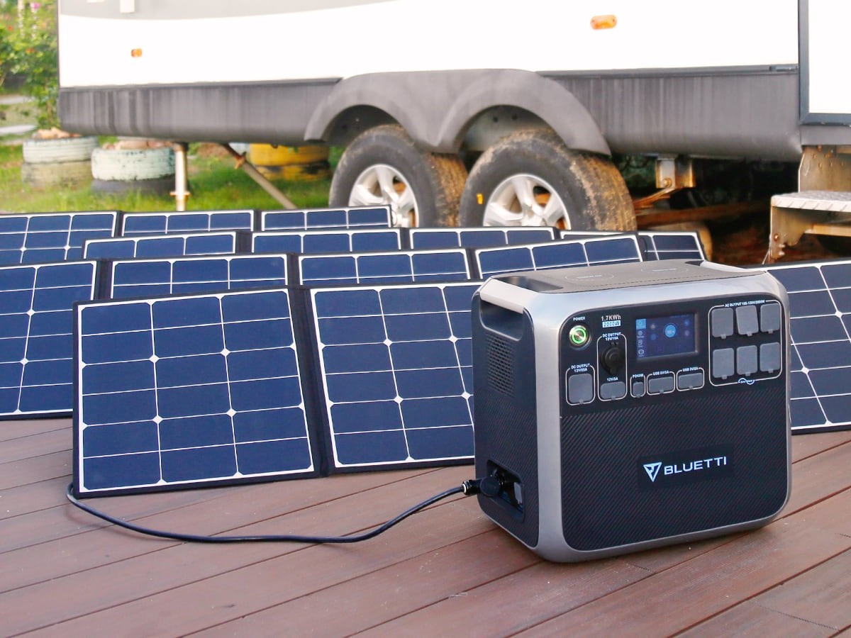 This Portable Solar Power Station Can Charge a Tesla