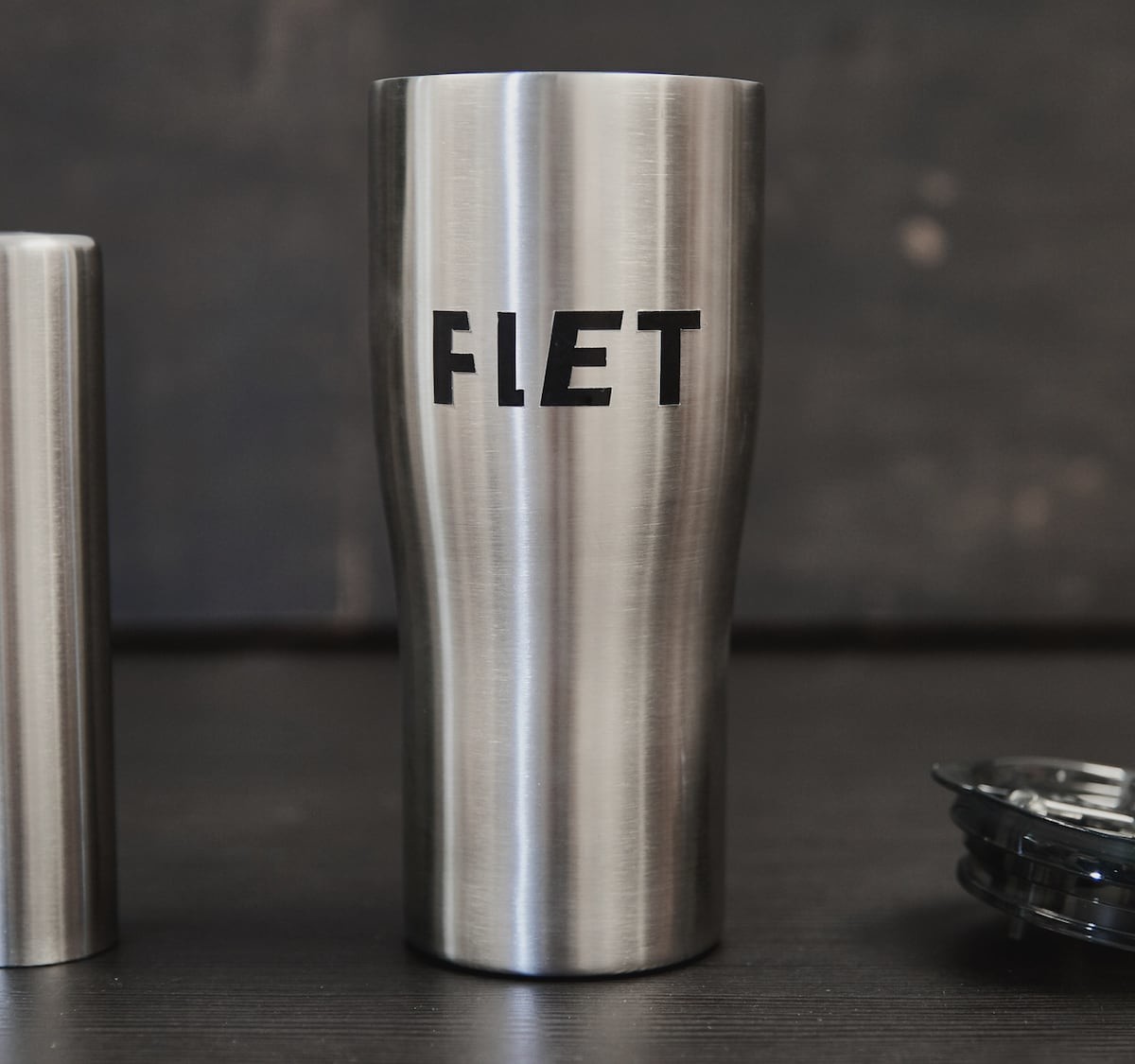 FLET Iced Drink Tumbler has a frozen stick inside to keep your beverage super cold