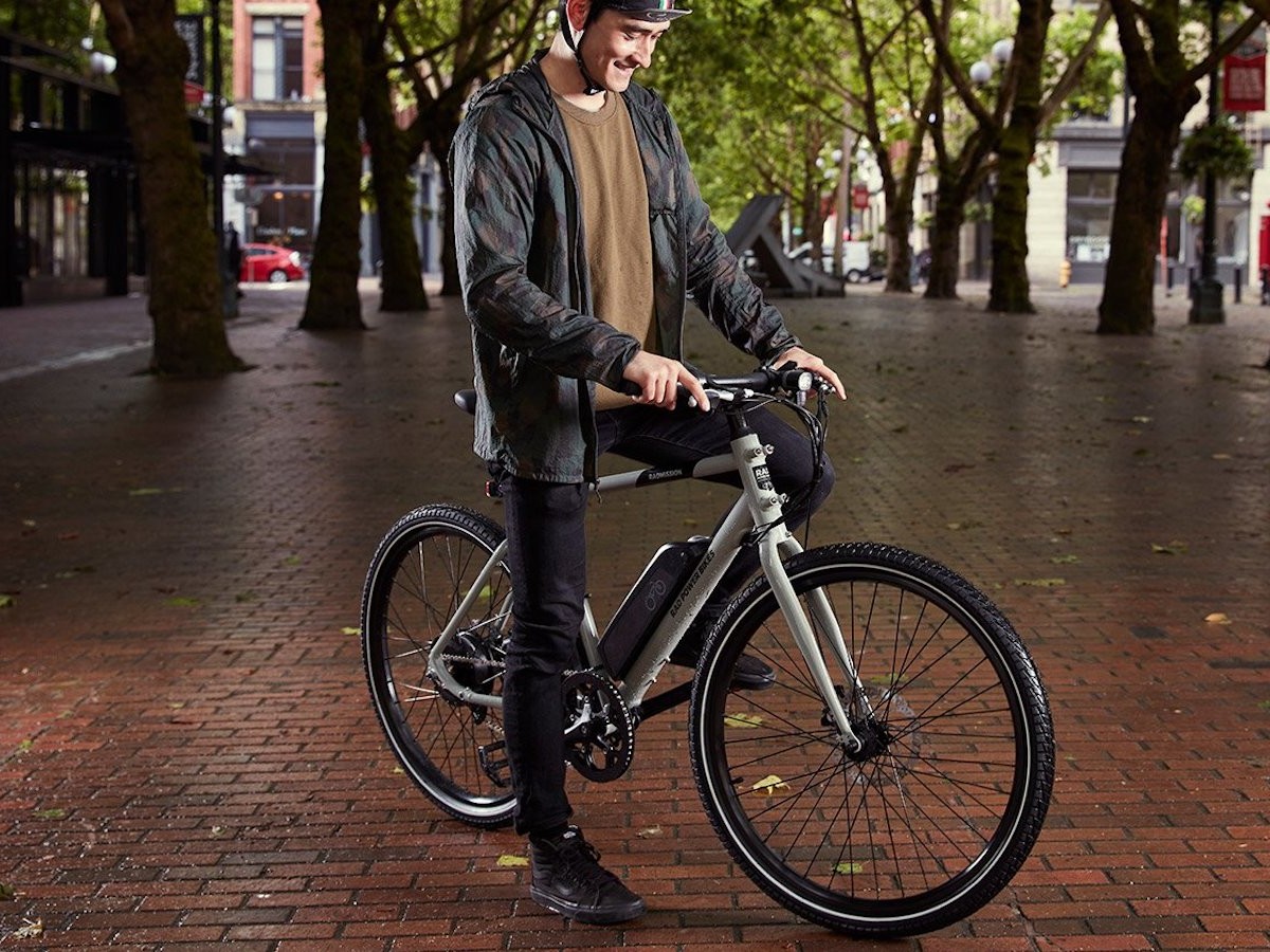 Rad Power Bikes RadMission 1 Electric Metro Bike makes riding more simple and convenient