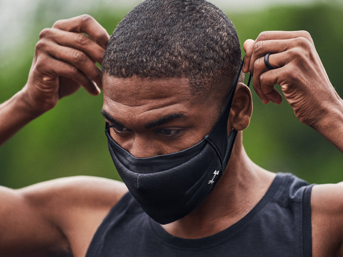 Under Armour Sportsmask Face Cover features antimicrobial treatment on the inside layer