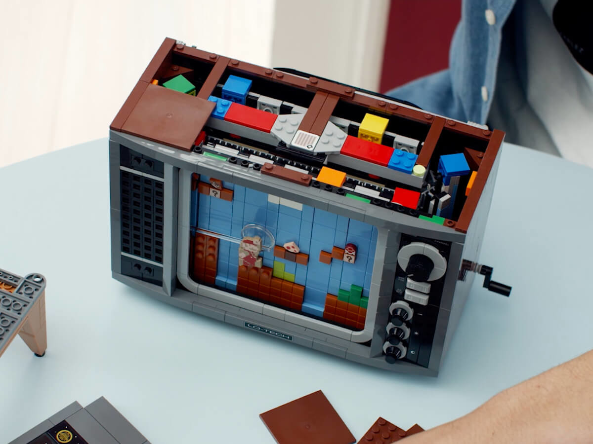 Nintendo Entertainment System: Retro Mario Game Building Set by LEGO on Gadget Flow Nintendo Entertainment System: Retro Mario Game Building Set by LEGO on Gadget Flow