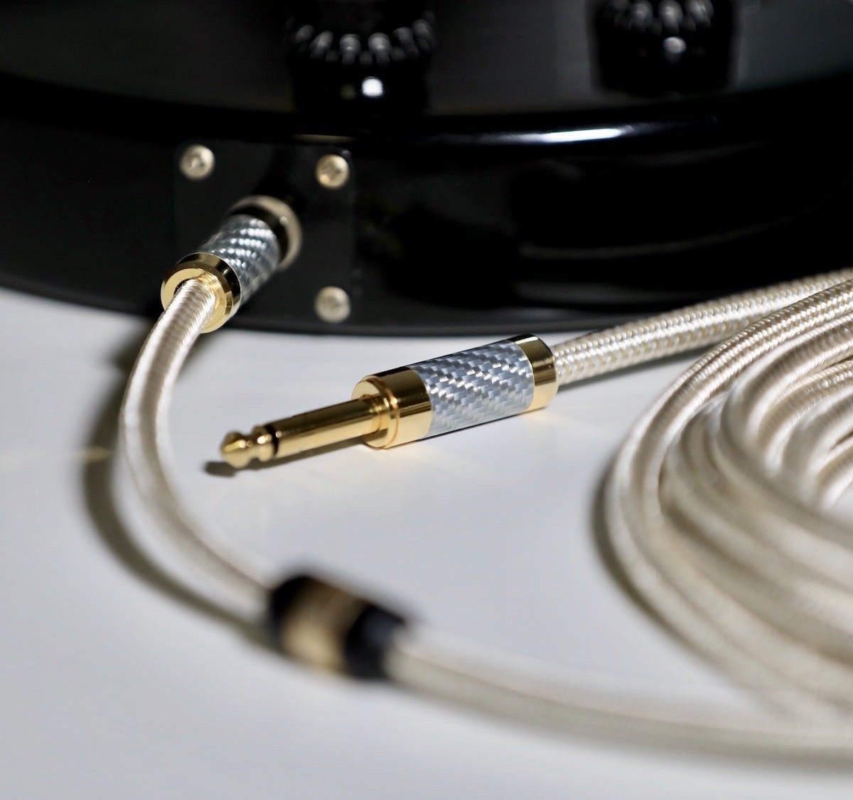 CONSCI Braided Music Instrument and Microphone Cables offer noise-canceling technology