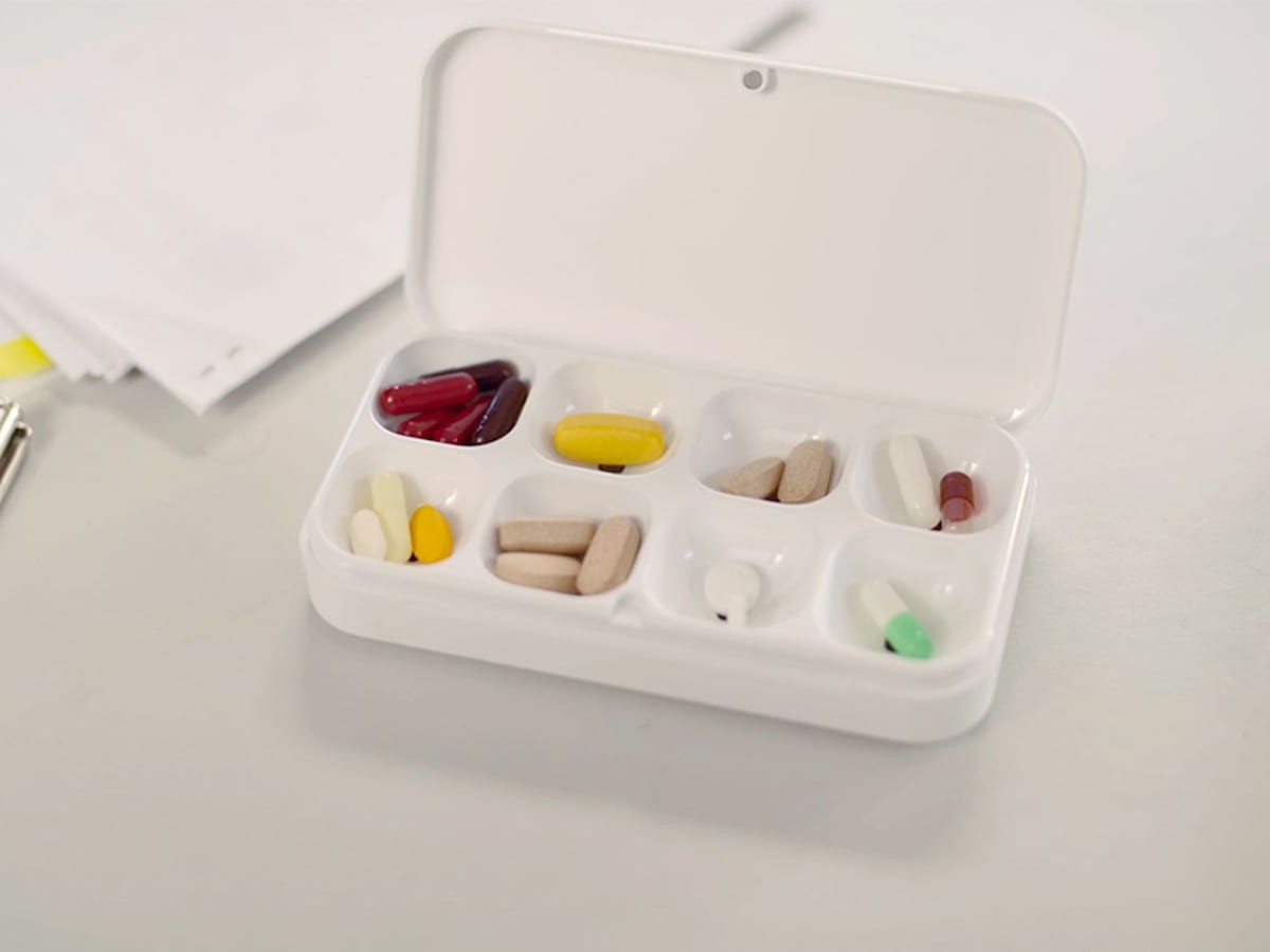 DEFI smart IoT pillbox makes your life easier by tracking medication DEFI smart IoT pillbox makes your life easier by tracking medication